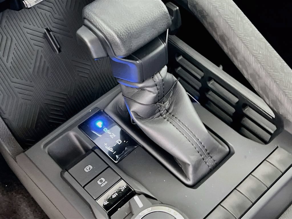 Certified 2026 Toyota Tacoma SR5 AWD/4WD image 15