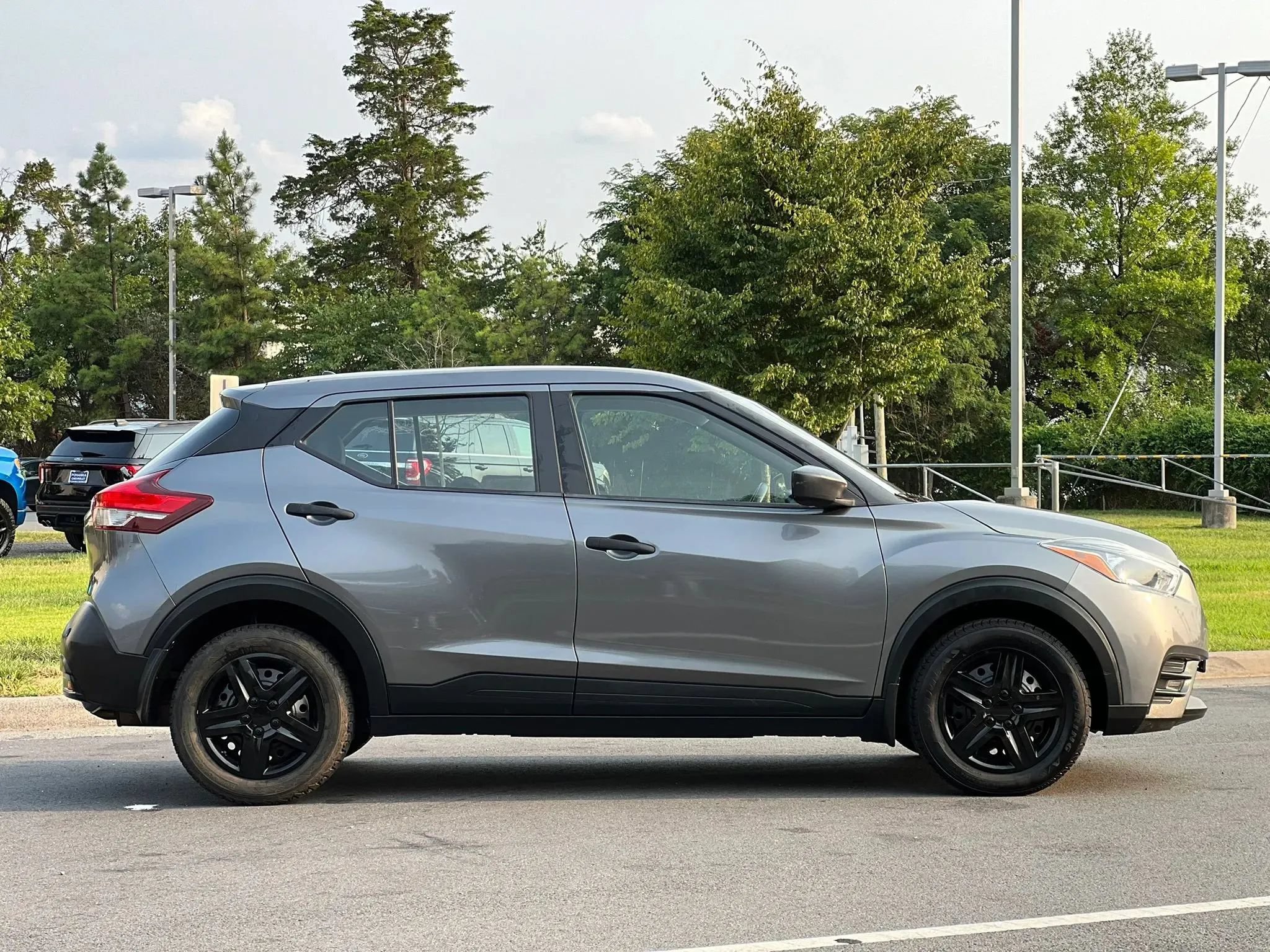 Used 2020 Nissan Kicks S FWD image 6