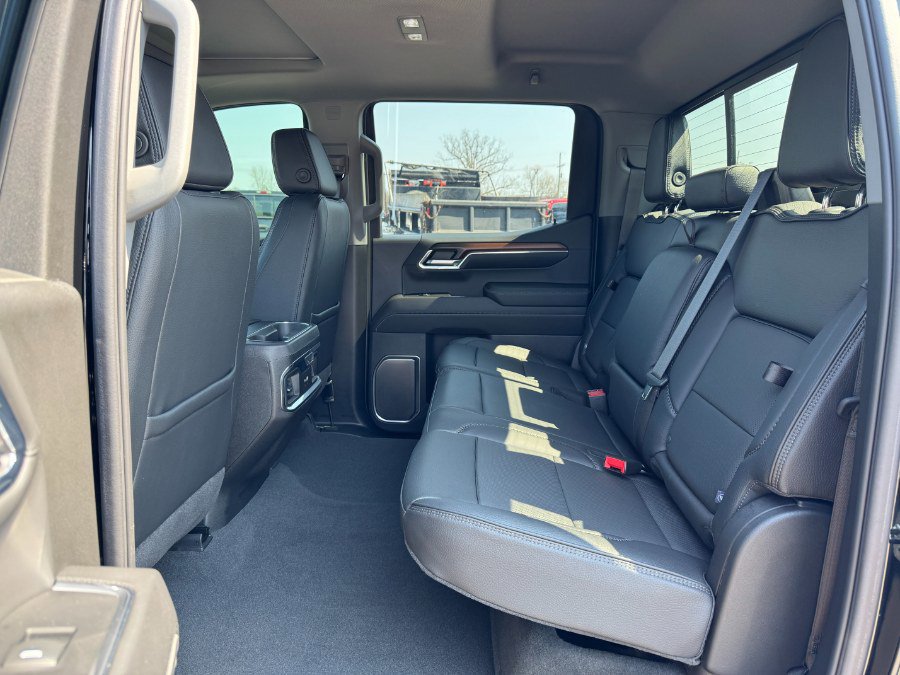 Used 2024 GMC Sierra 1500 Denali AWD/4WD image 16