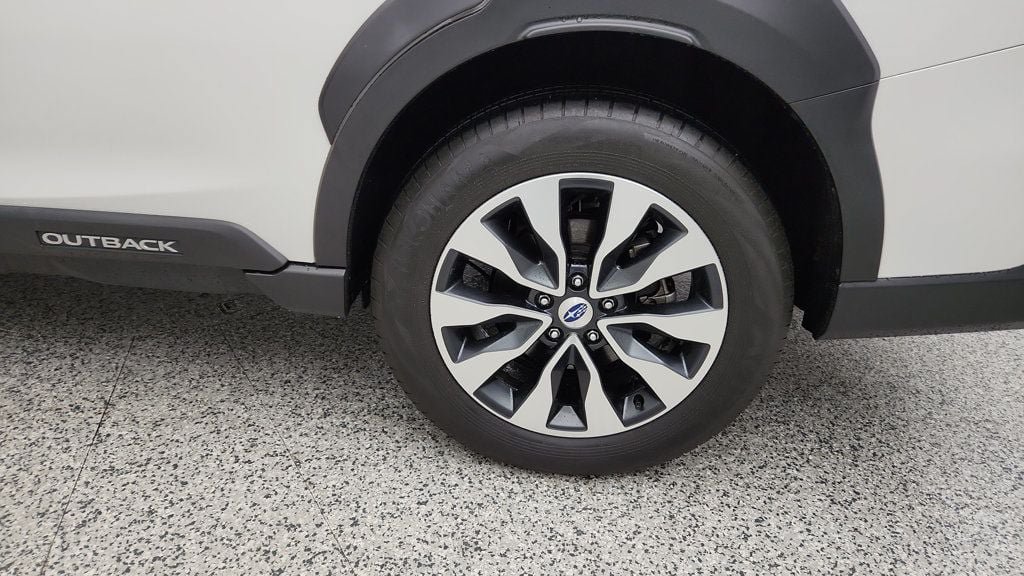 Used 2023 Subaru Outback Touring AWD/4WD image 9
