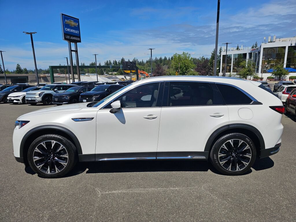 Certified 2024 MAZDA CX-90 Plug-In Hybrid w/ Premium Plus AWD/4WD image 8