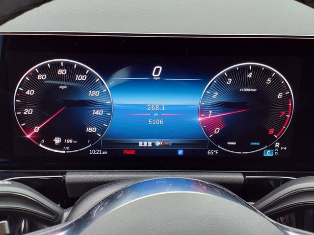 Used 2025 Mercedes-Benz GLA 250 4MATIC image 9