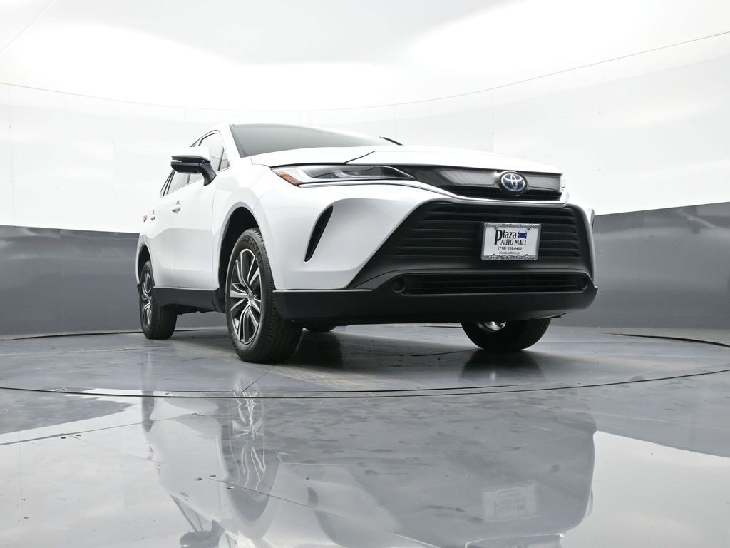 Certified 2024 Toyota Venza LE image 27