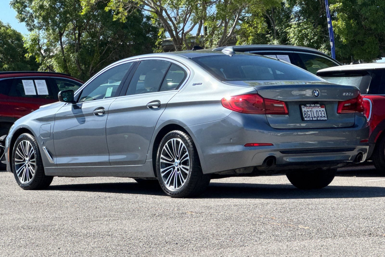 Used 2019 BMW 530e w/ Premium Package RWD image 6