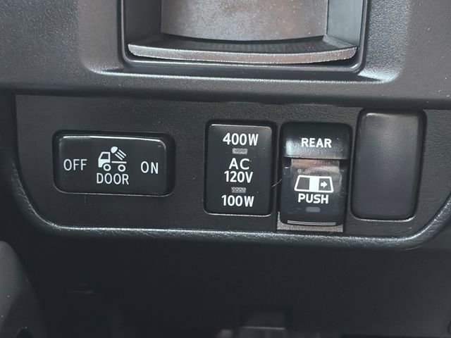 Used 2017 Toyota Tacoma TRD Off-Road w/ Tow Package (A/T) image 51