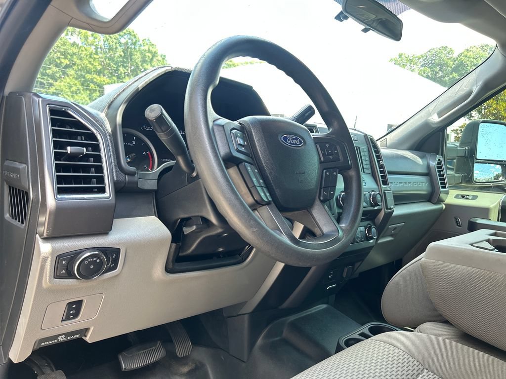 Used 2017 Ford F250 XLT w/ XLT Value Package AWD/4WD image 9