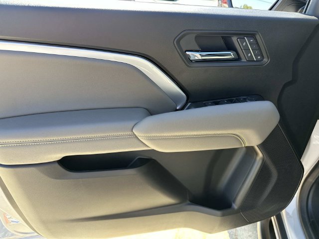 Certified 2026 Chevrolet Colorado ZR2 w/ Midnight Edition AWD/4WD image 18