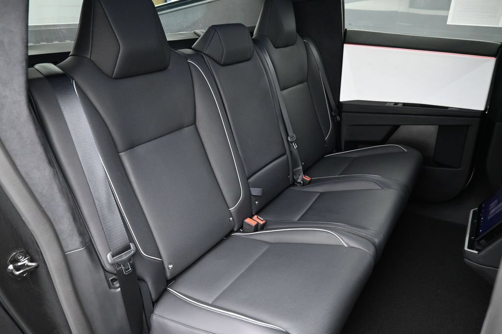 Used 2024 Tesla Cybertruck AWD Crew Cab image 25