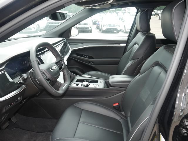 Used 2025 Jeep Wagoneer S Limited AWD/4WD image 2