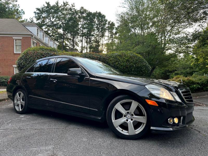 Used 2010 Mercedes-Benz E 350 4MATIC Sedan image 5