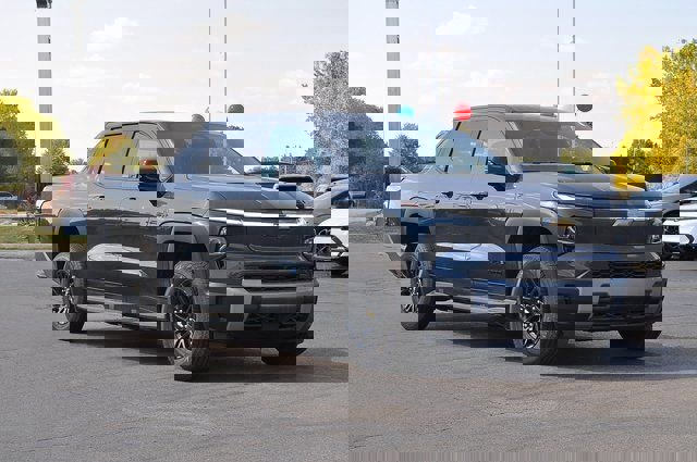 New 2025 Chevrolet Silverado EV LT image 1