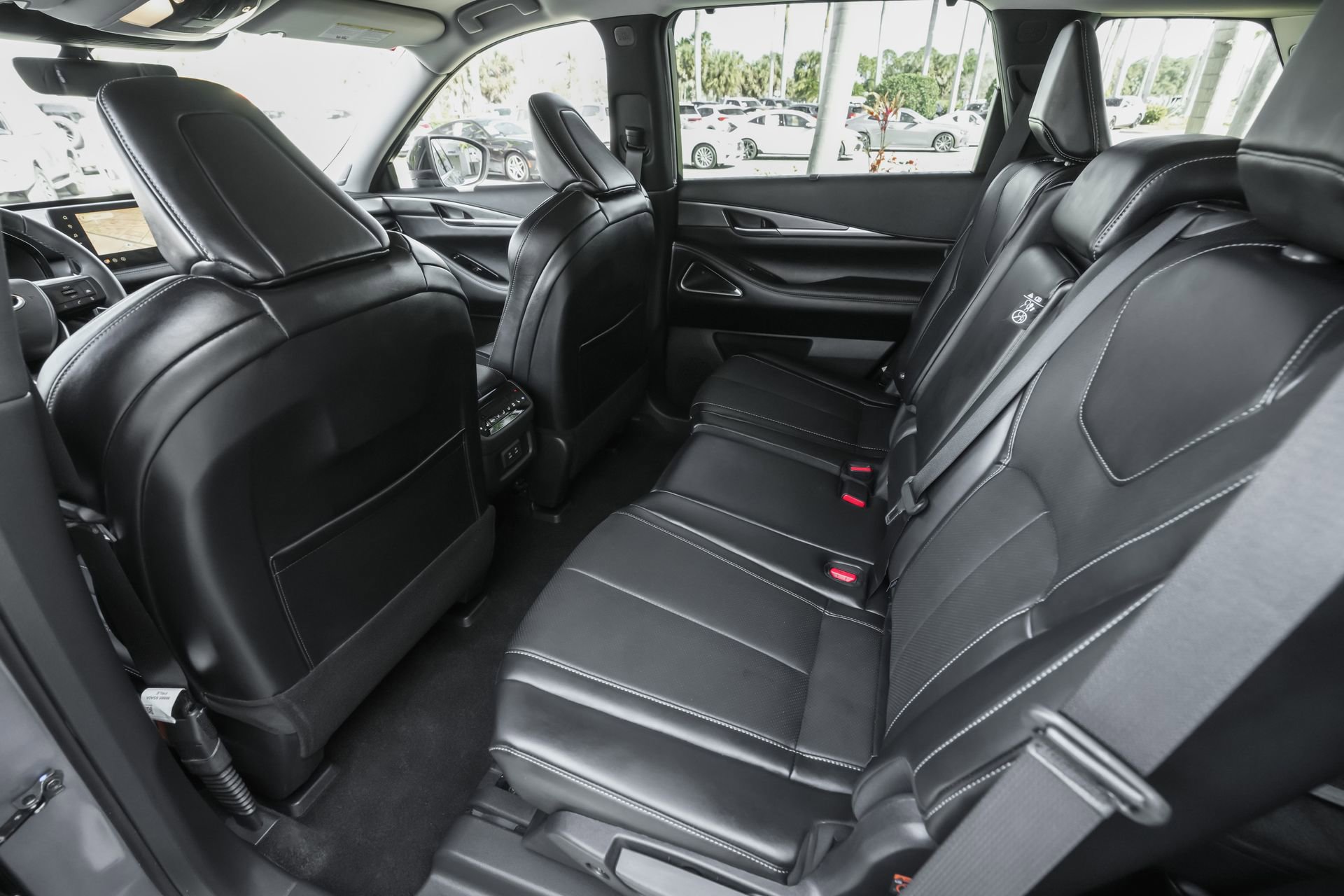 Used 2026 INFINITI QX60 Luxe w/ Cargo Package image 30