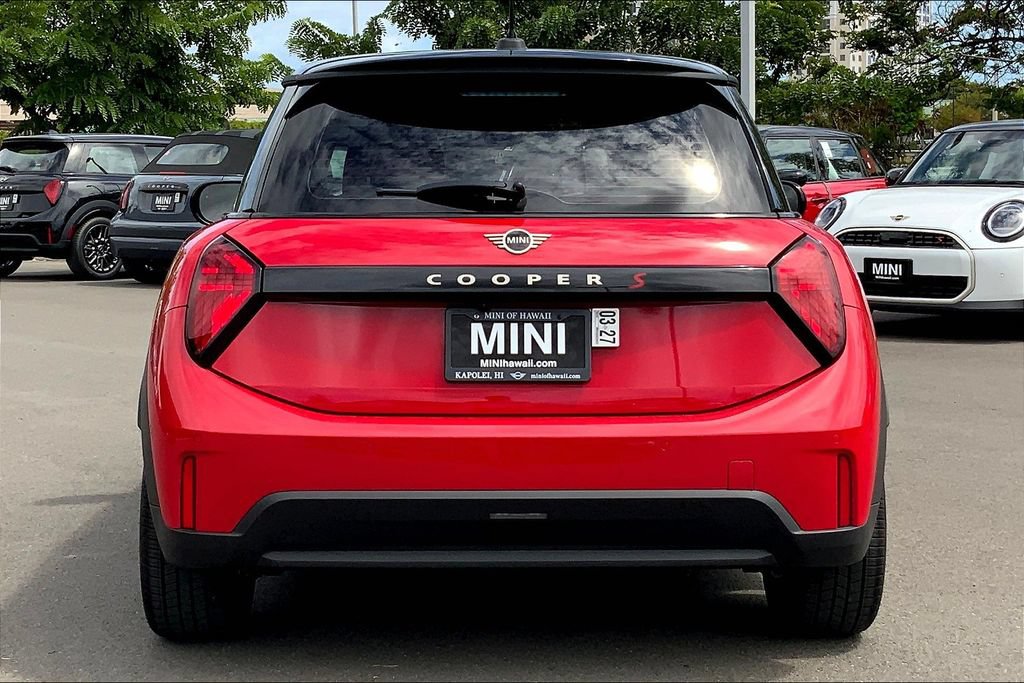 Certified 2025 MINI Cooper S FWD image 5