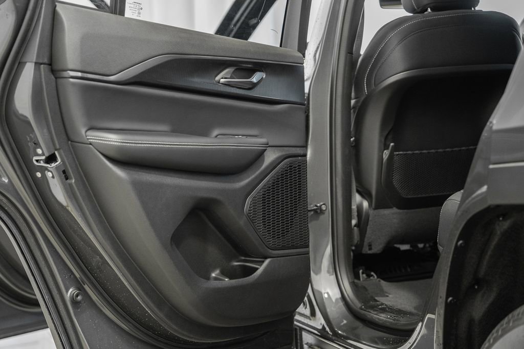 New 2026 Jeep Grand Cherokee Laredo X image 36