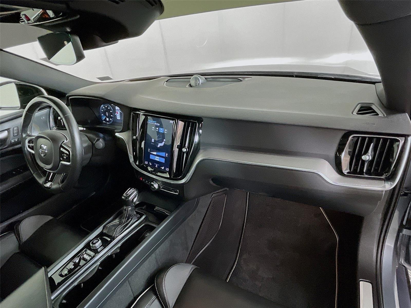 Used 2019 Volvo S60 T6 R-Design AWD/4WD image 33