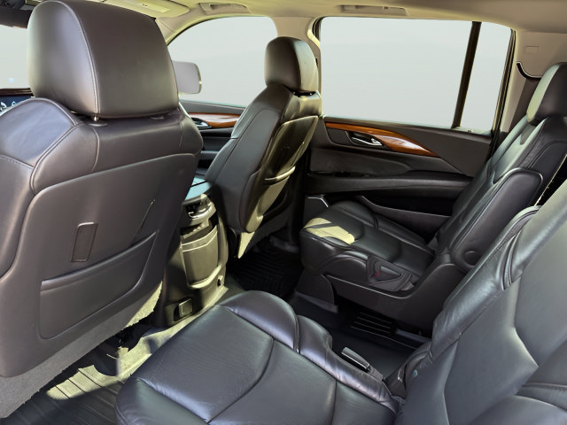 Used 2018 Cadillac Escalade ESV Premium Luxury AWD/4WD image 13