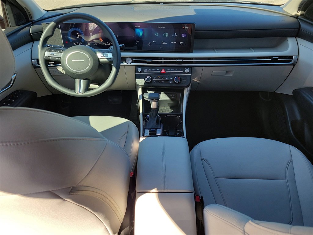 Certified 2025 Hyundai Tucson SE image 15