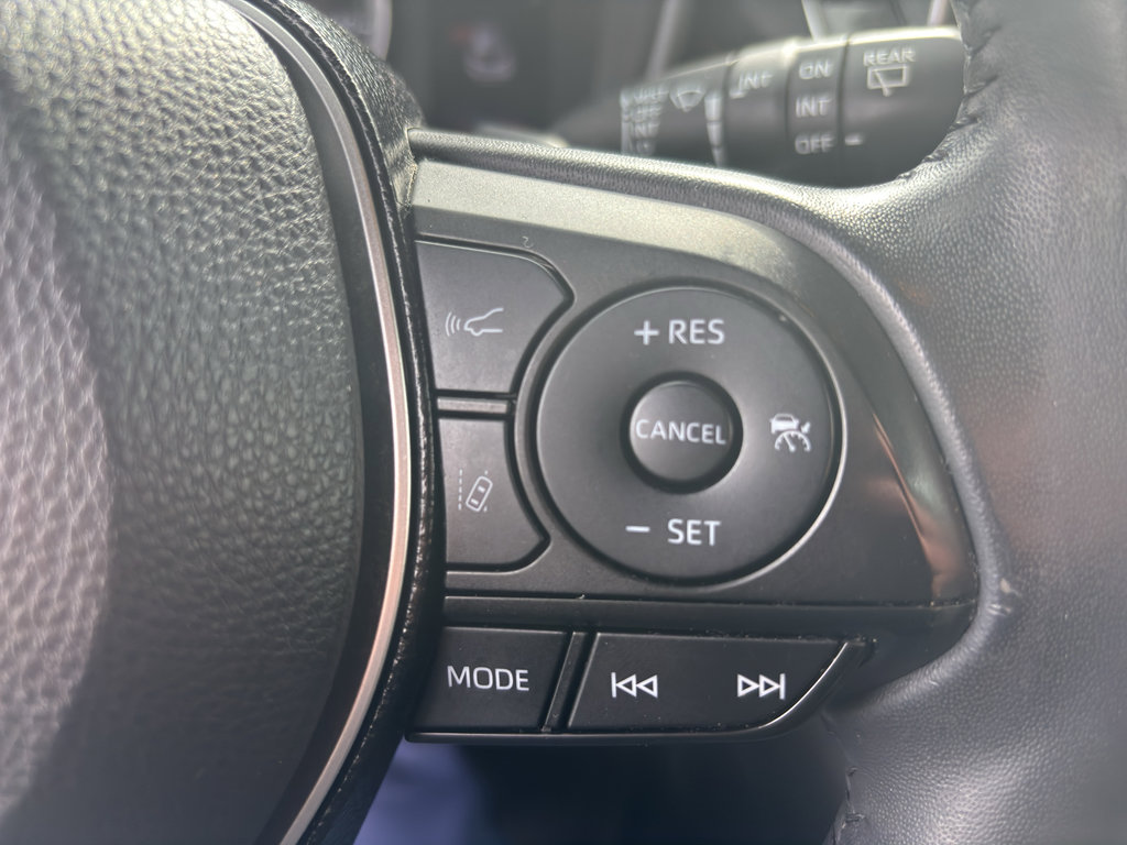 Used 2020 Toyota Corolla SE image 11