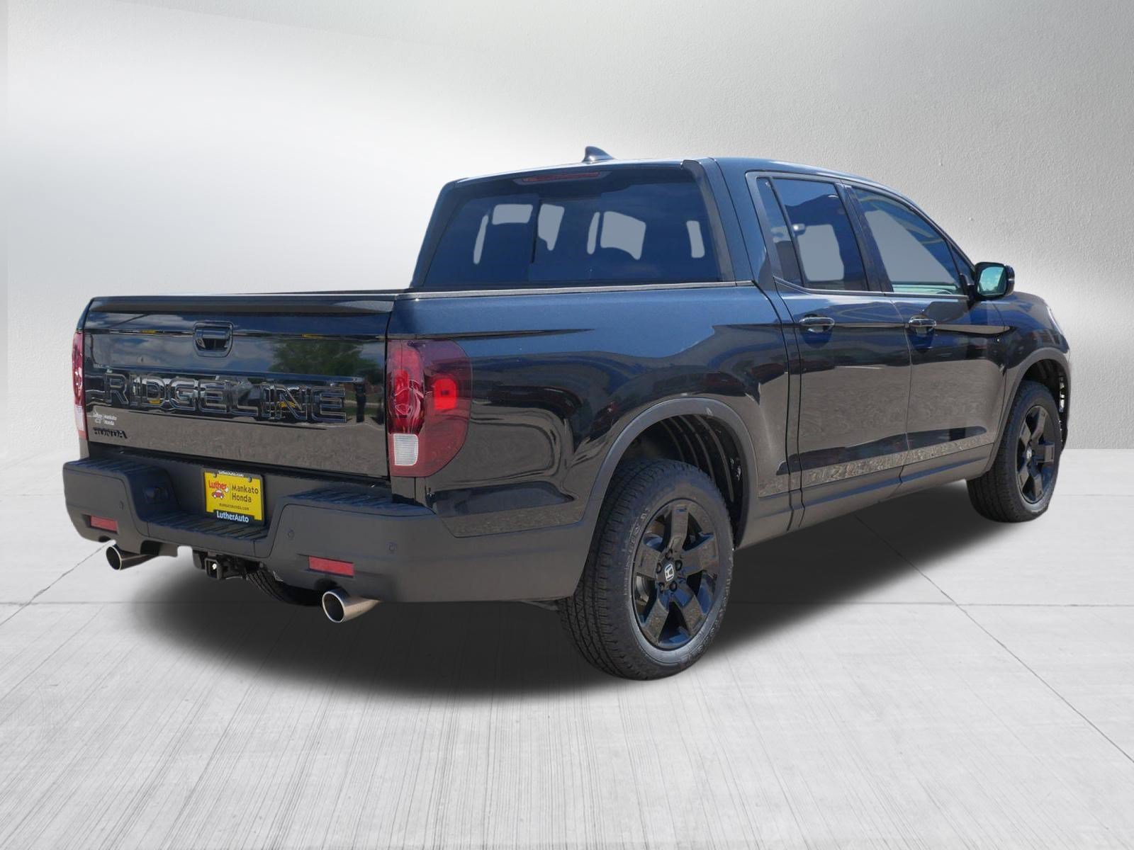 New 2026 Honda Ridgeline Black Edition image 4