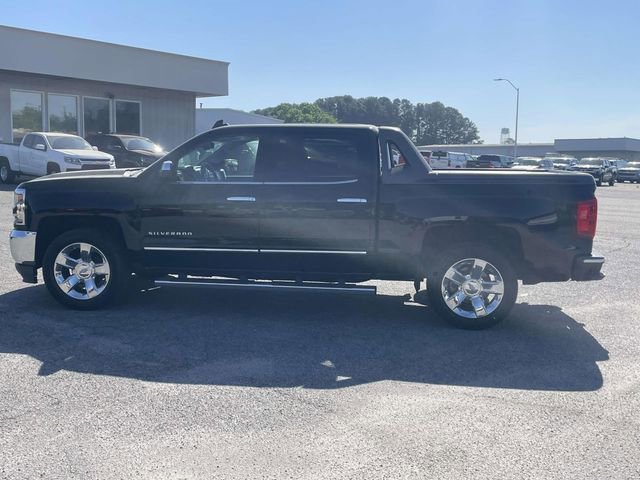 Used 2017 Chevrolet Silverado 1500 LTZ w/ High Desert Package RWD image 7