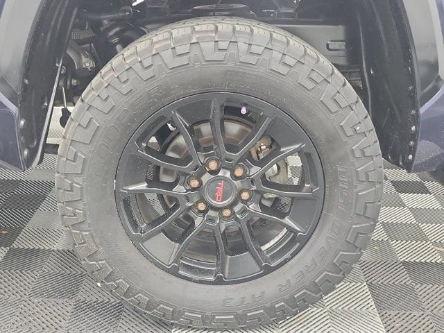 Used 2023 Toyota Tundra Platinum AWD/4WD image 10