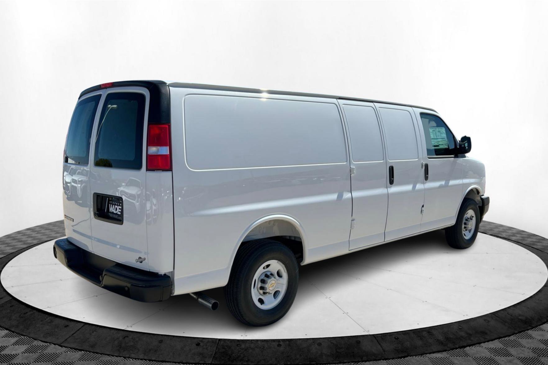 New 2025 Chevrolet Express 3500 Extended w/ Driver Convenience Package image 6