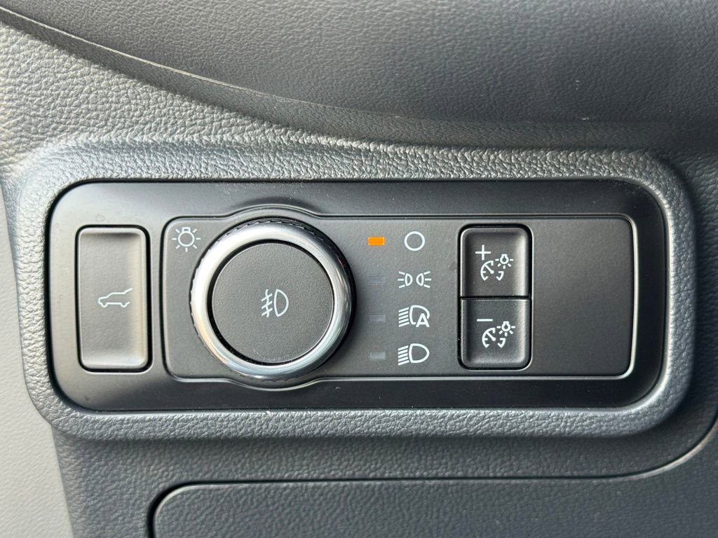 Used 2025 Ford Explorer ST-Line image 17