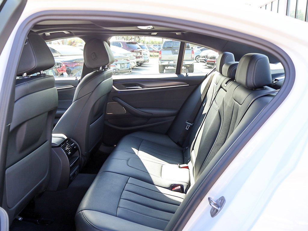 Used 2023 BMW 540i w/ M Sport Package image 39