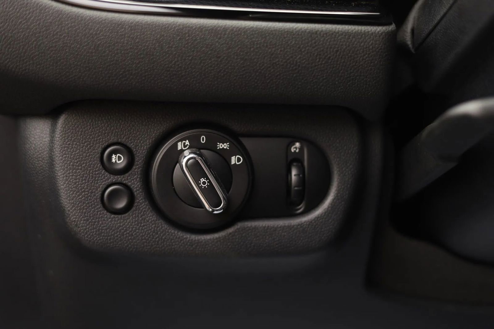 Used 2020 MINI Cooper Clubman S w/ Premium Package image 15