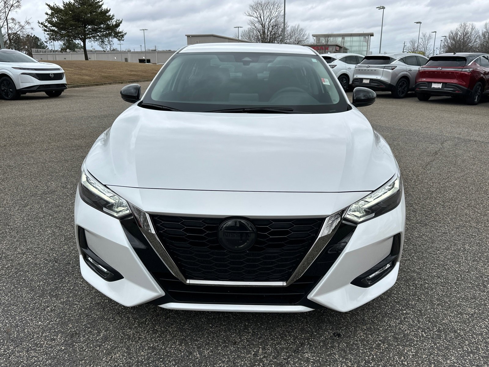 Used 2022 Nissan Sentra SR w/ Lighting Package image 2