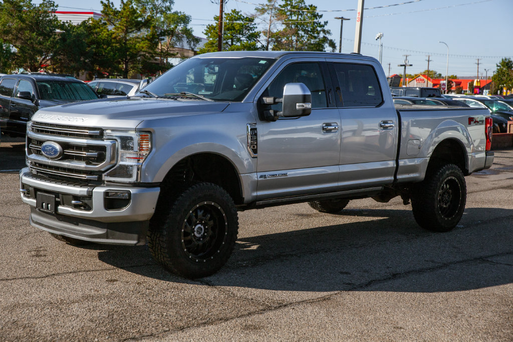 Used 2022 Ford F350 Platinum AWD/4WD image 9