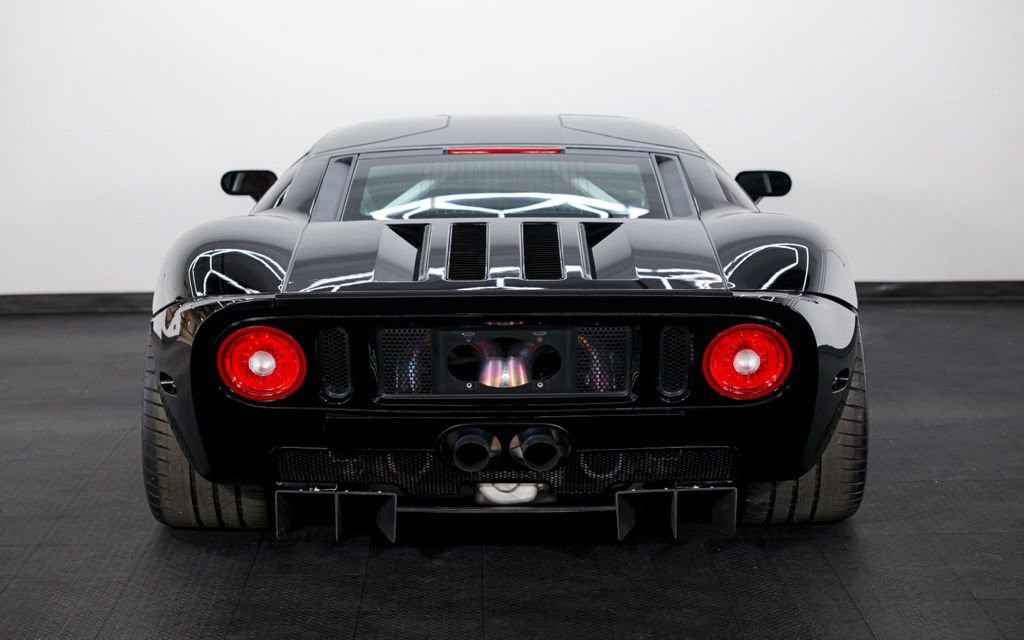 Used 2006 Ford GT image 22