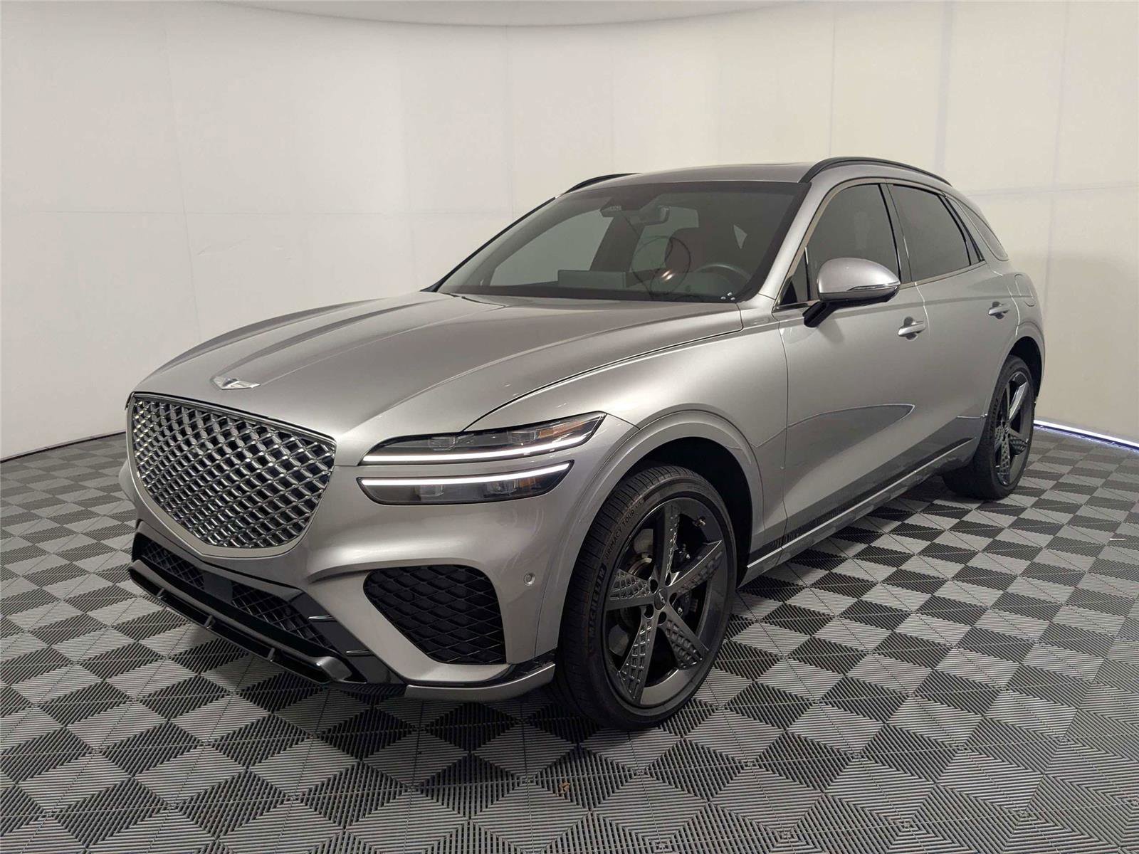 Used 2024 Genesis GV70 3.5T Sport w/ Sport Advanced Package AWD/4WD image 2