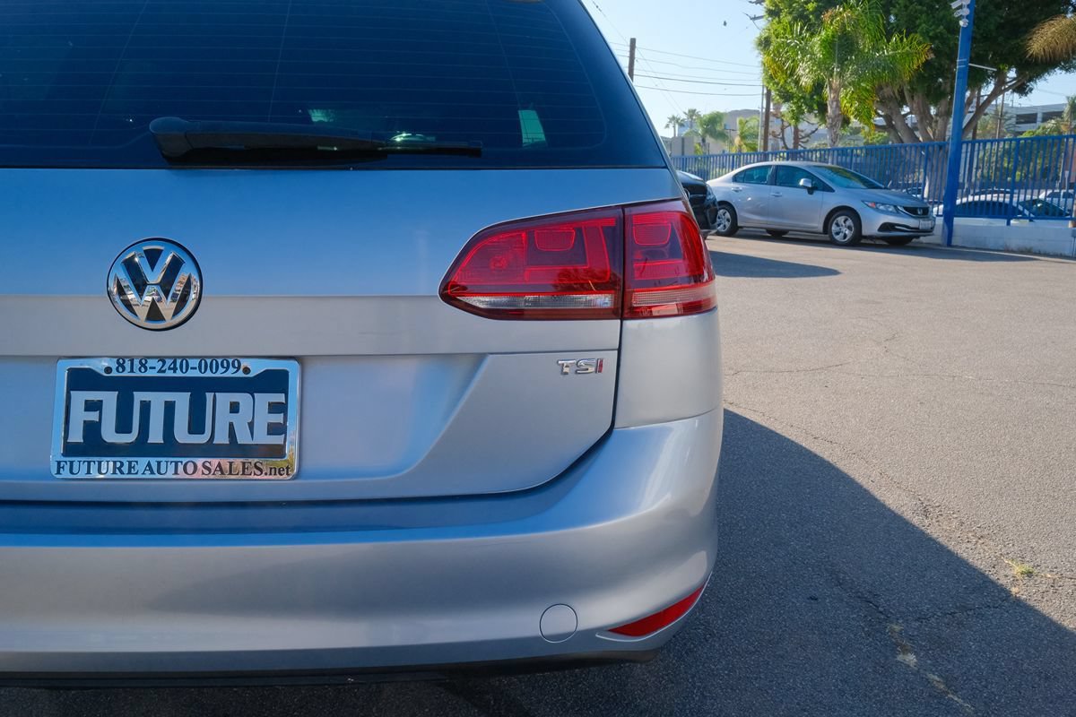 Used 2016 Volkswagen Golf SE FWD image 36