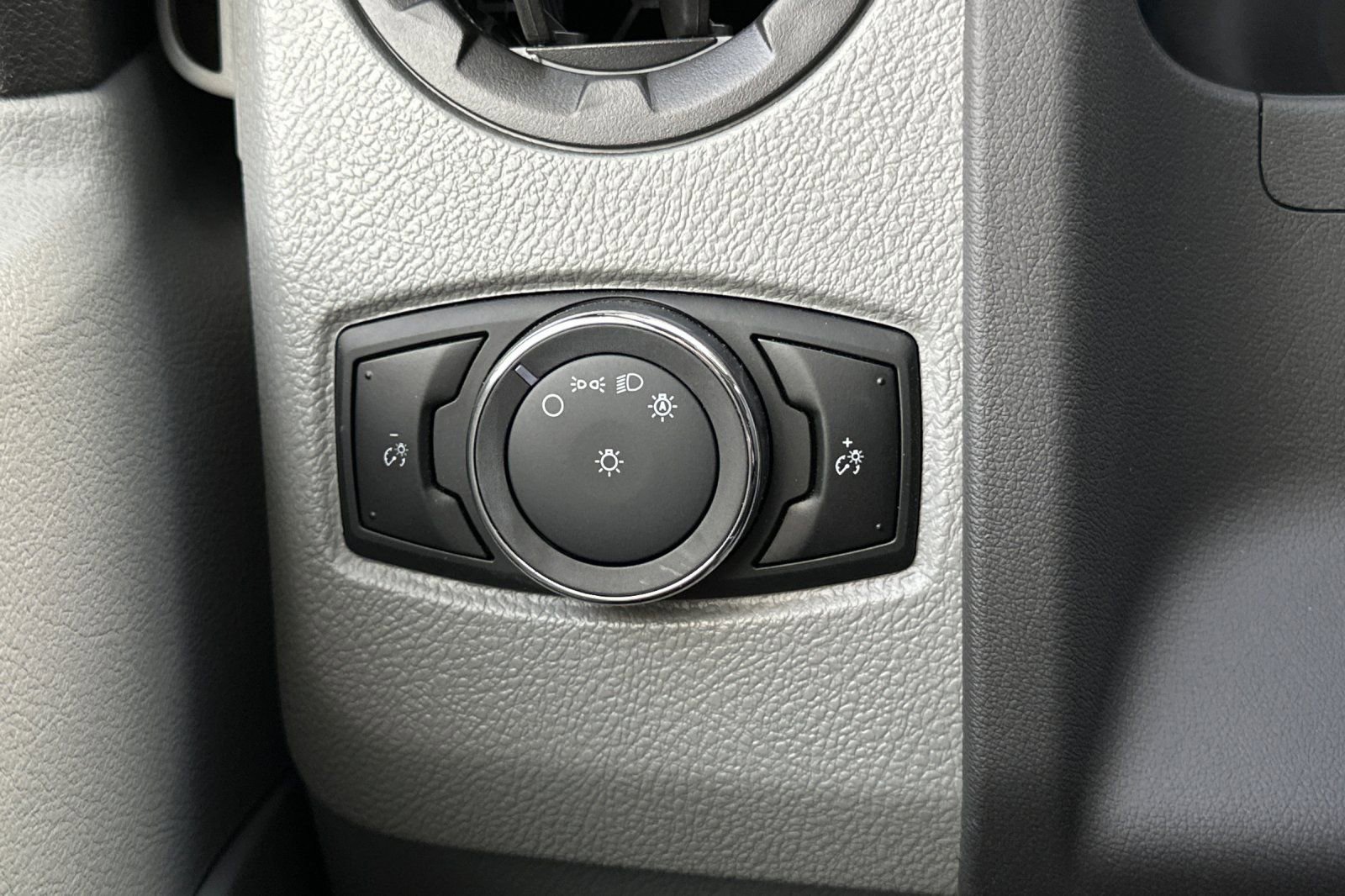 New 2026 Ford E-350 and Econoline 350 Super Duty w/ Power Equipment Group image 25