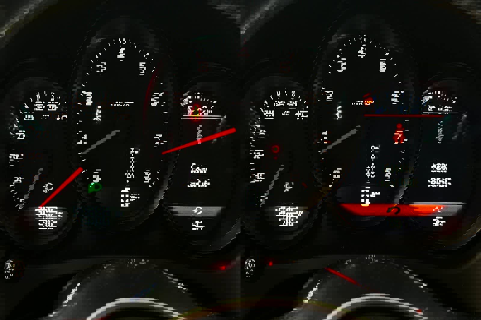 Used 2018 Porsche Macan image 22