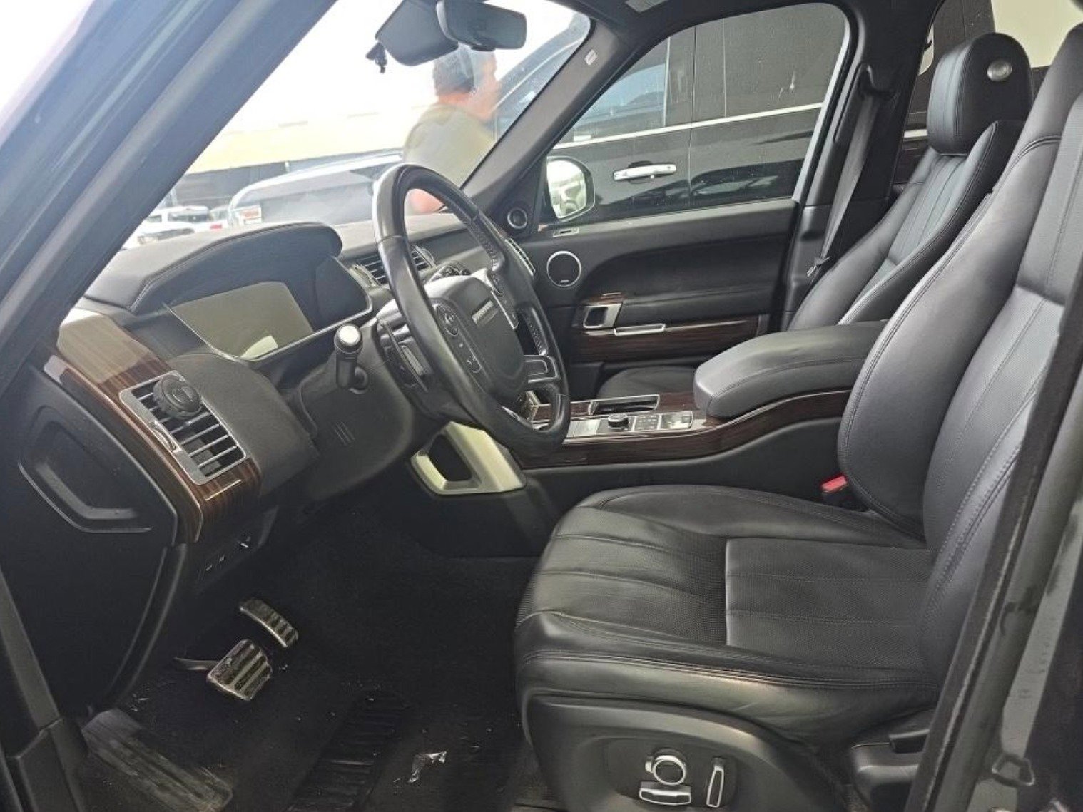 Used 2017 Land Rover Range Rover Supercharged AWD/4WD image 10