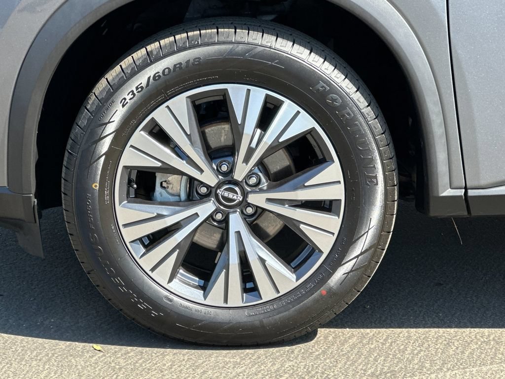 Used 2023 Nissan Rogue SV FWD image 24