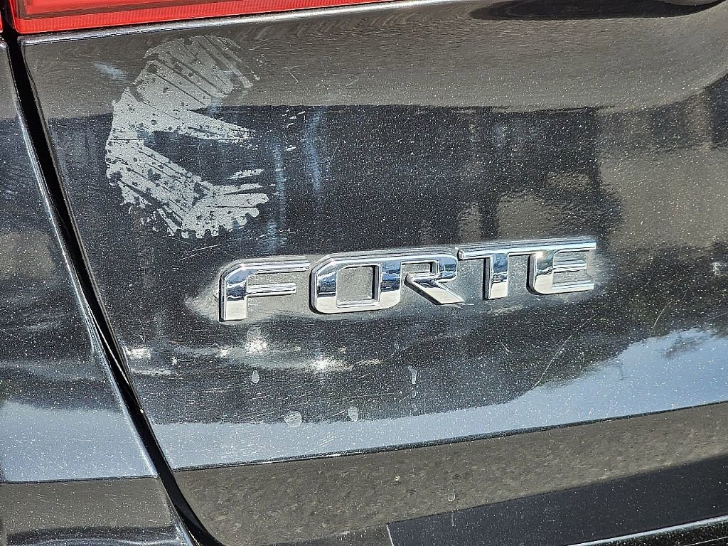 Used 2015 Kia Forte LX w/ Popular Package FWD image 13