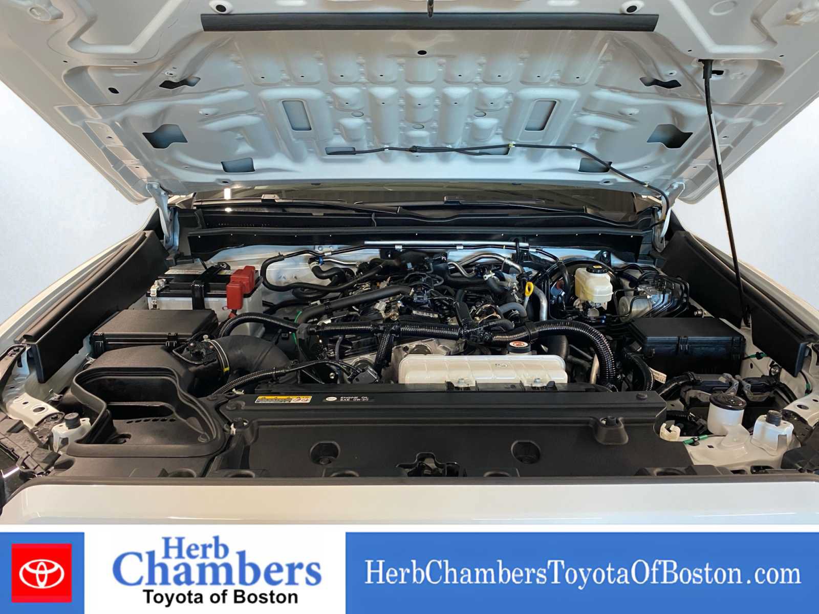 Used 2025 Toyota 4Runner SR5 AWD/4WD image 8