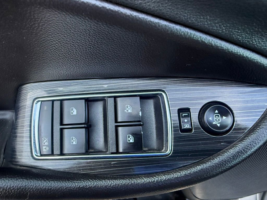 Used 2017 Chevrolet Impala LT FWD image 63