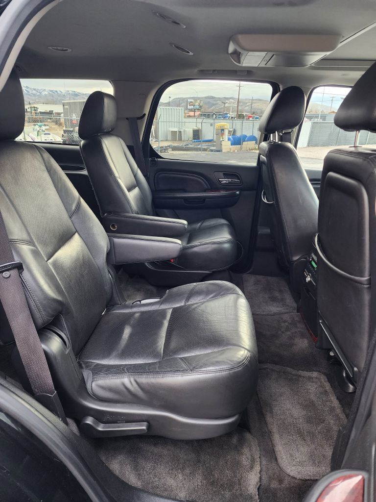 Used 2013 Cadillac Escalade Luxury image 8