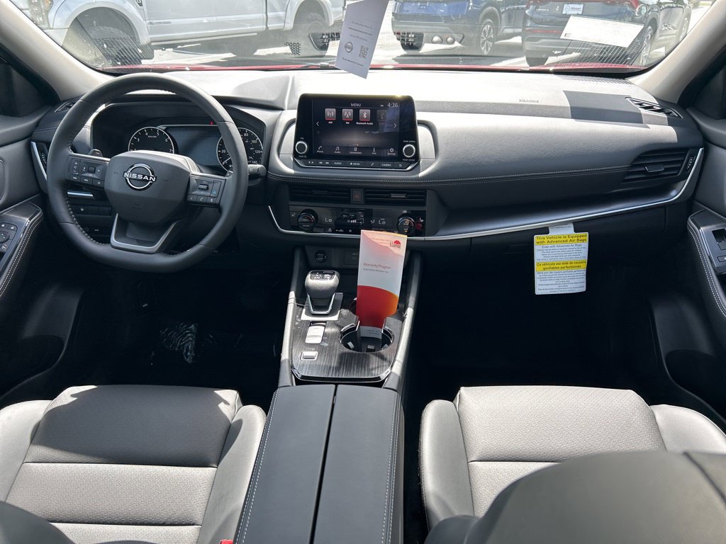 Used 2026 Nissan Rogue Dark Armor FWD image 11