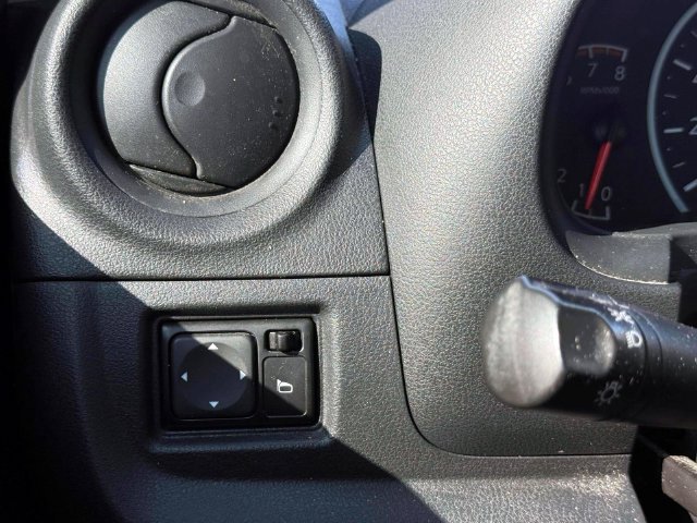 Used 2019 Nissan Versa S FWD image 30