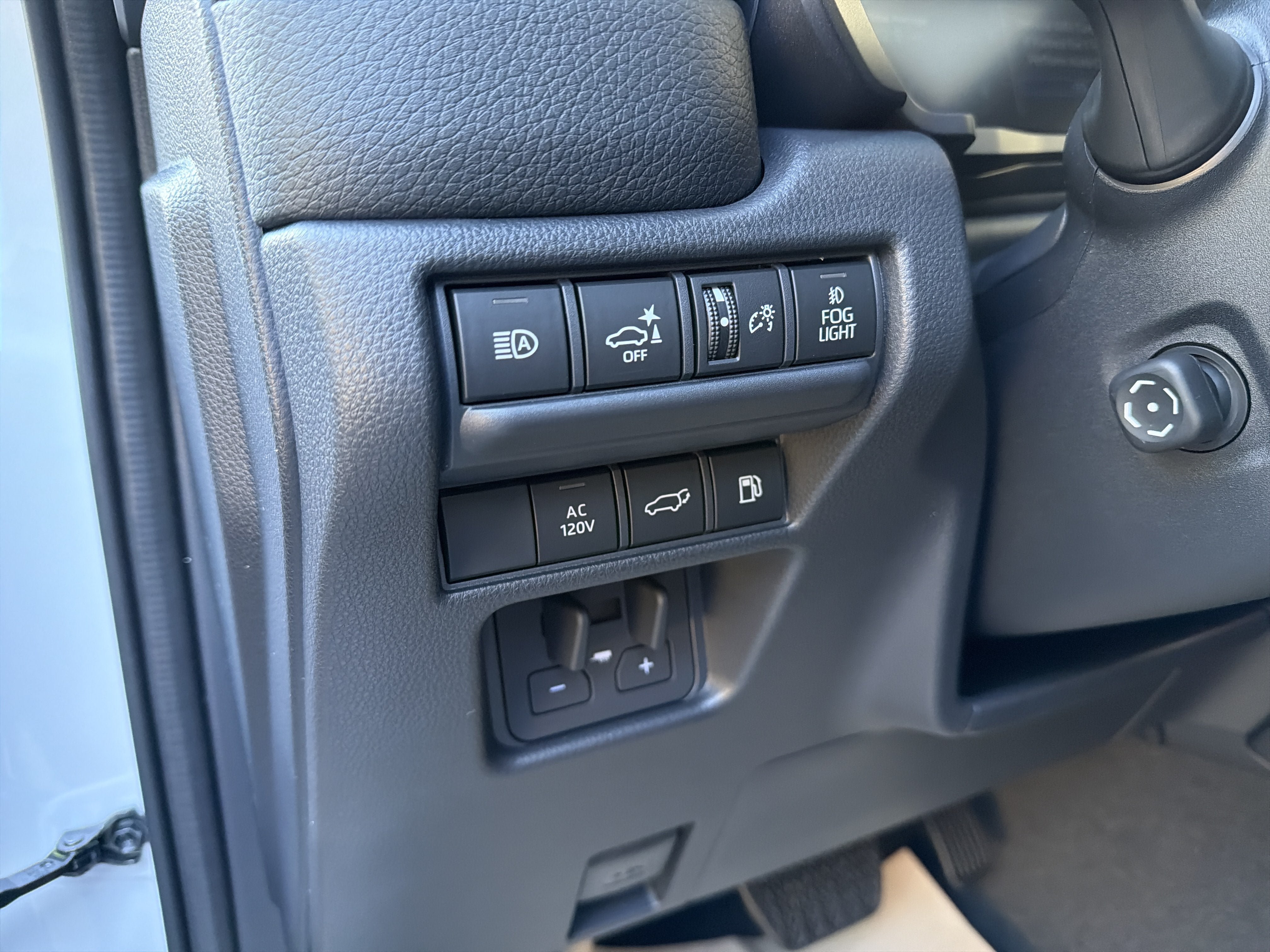 New 2027 Toyota Land Cruiser w/ Premium Package AWD/4WD image 17