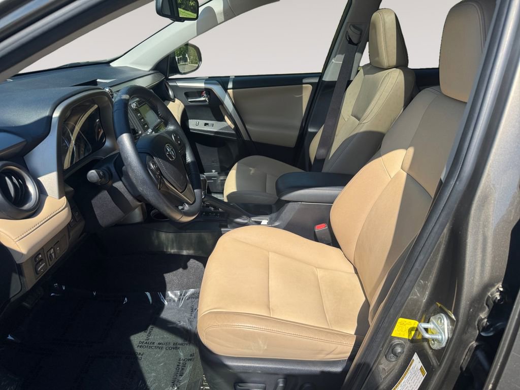 Used 2015 Toyota RAV4 Limited AWD/4WD image 9