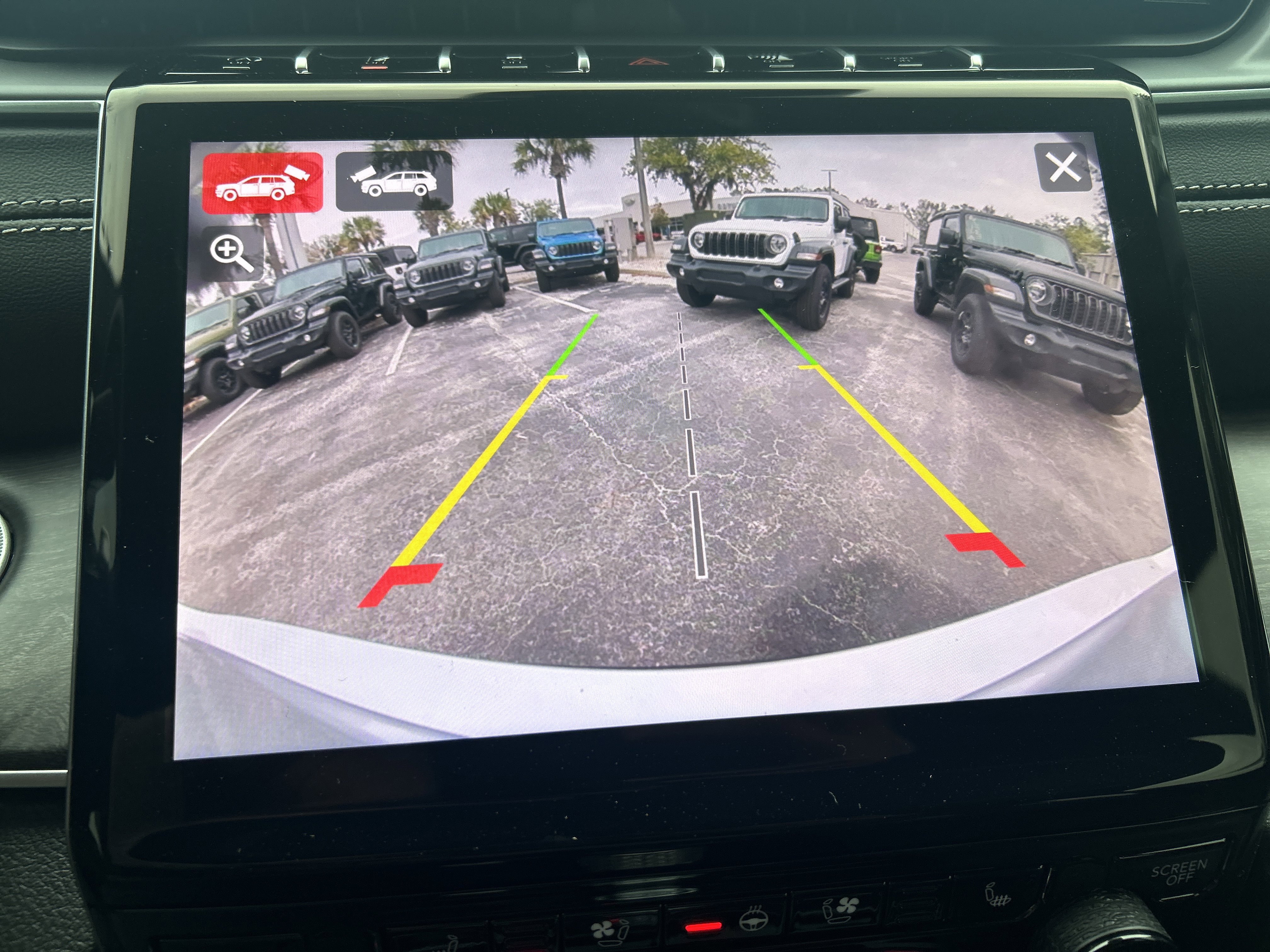 New 2025 Jeep Grand Cherokee L Limited w/ Luxury Tech Group II image 34