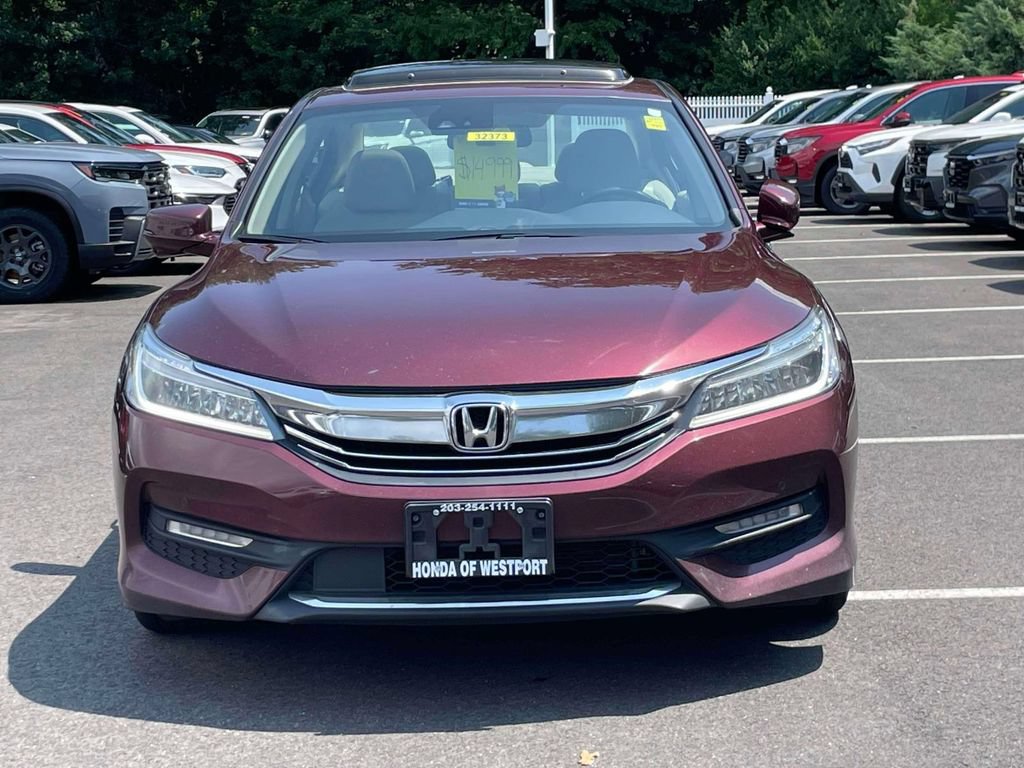 Used 2016 Honda Accord Touring image 2
