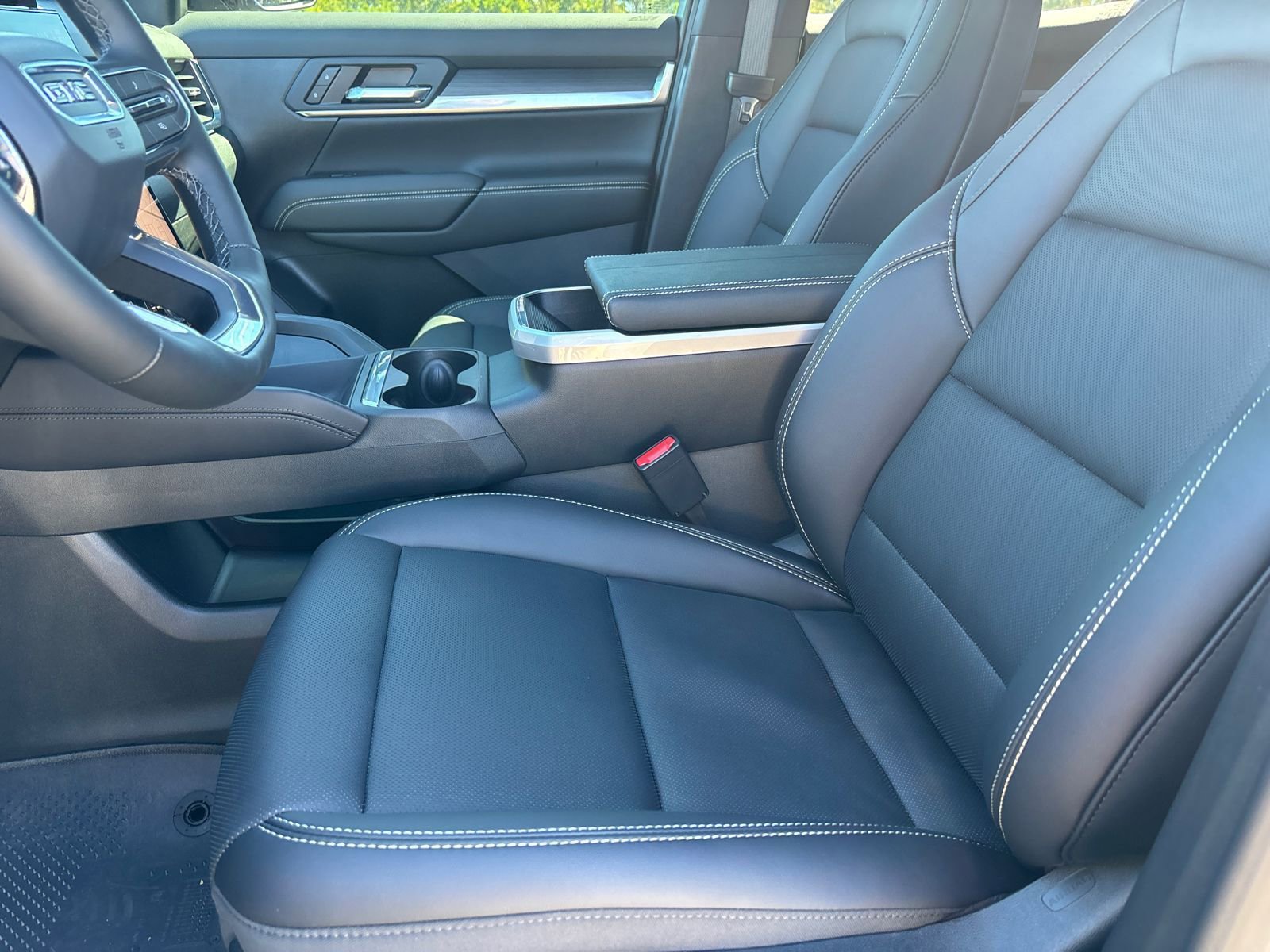 New 2026 GMC Terrain Elevation w/ Elevation Premium Package image 22