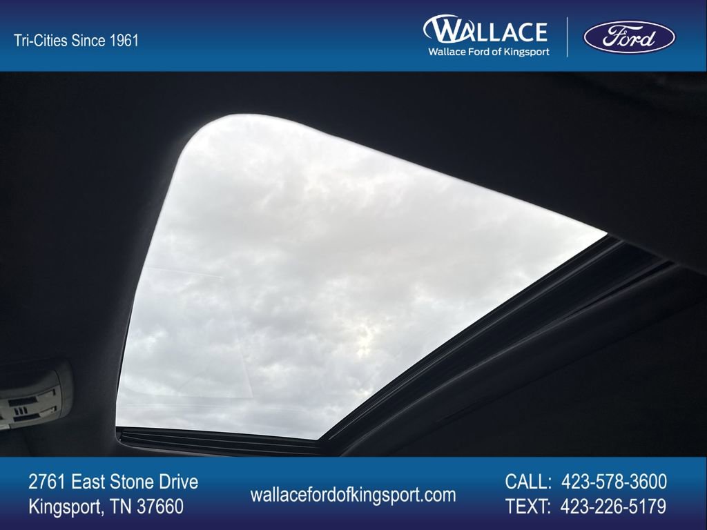 Used 2022 Lexus GX 460 Premium w/ Accessory Package image 11